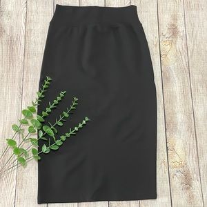 🌸 Clearance! 🌸 NWOT Black Body-con Formal Midi Skirt Size S
